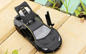 Miniatura Lamborghini Aventador de Metal, Feito em Metal, Escala 1:32