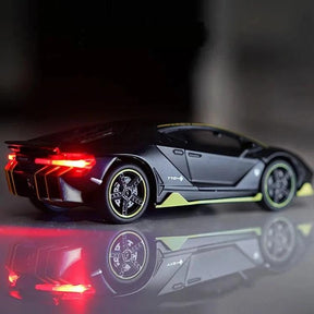 Miniatura Lamborghini Aventador de Metal, Feito em Metal, Escala 1:32