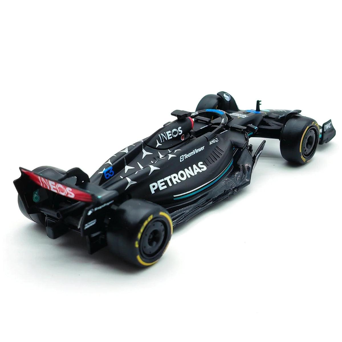 Miniatura Mercedes-AMG Petronas F1 Team W14 2023, Escala 1:43, #44 Hamilton, #63 George Russell