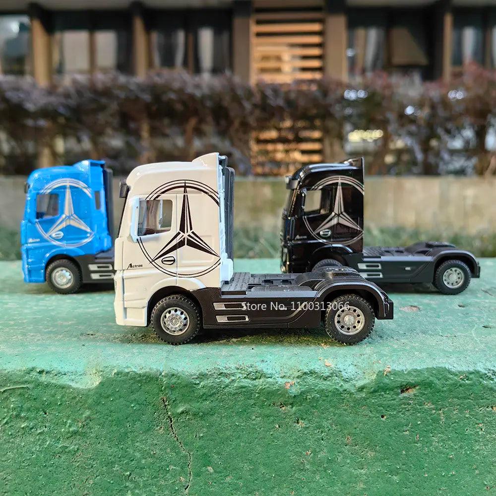 Miniatura Caminhão Mercedes-Benz Com Container, Escala 1:50