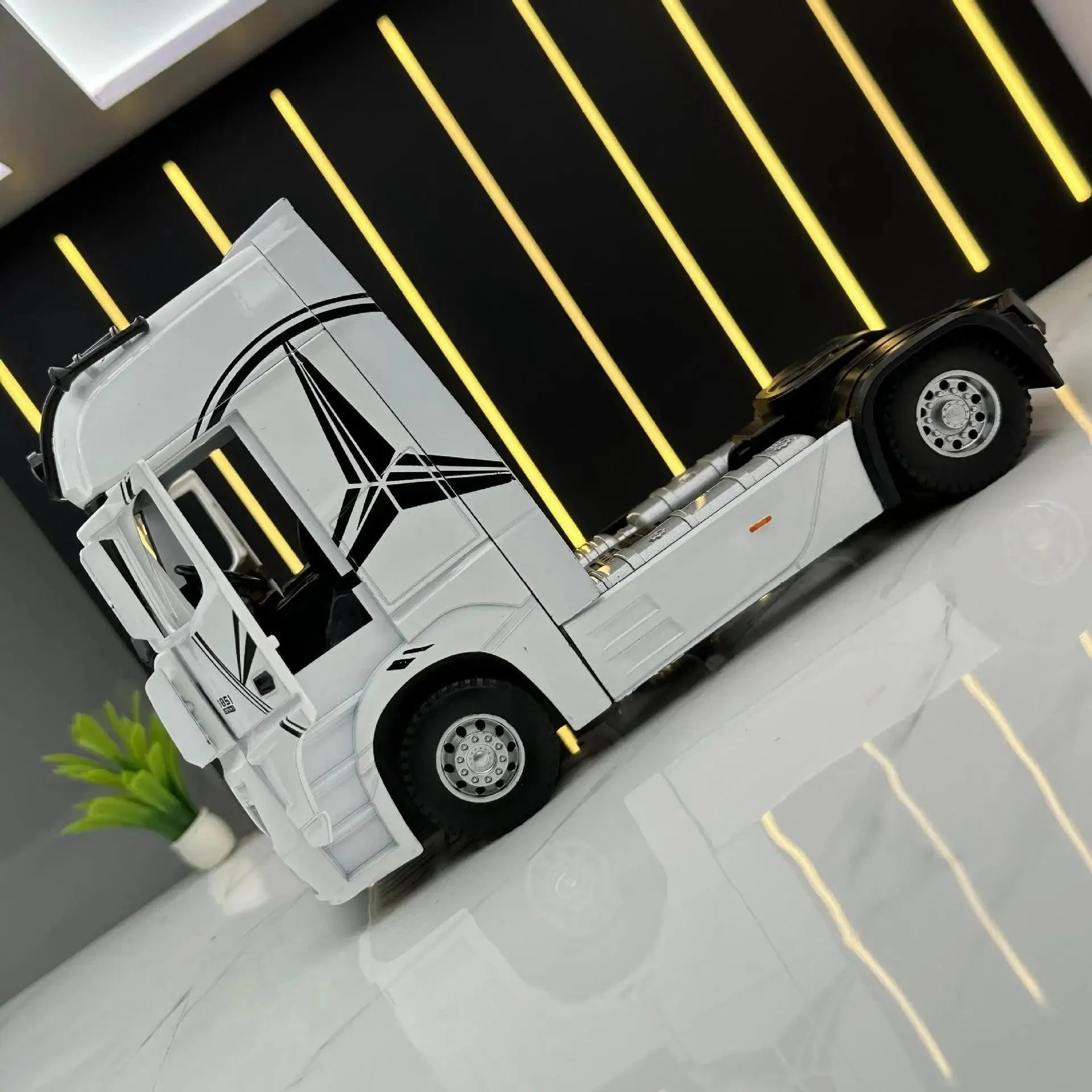 Mercedes-Benz ACTROS 1:36