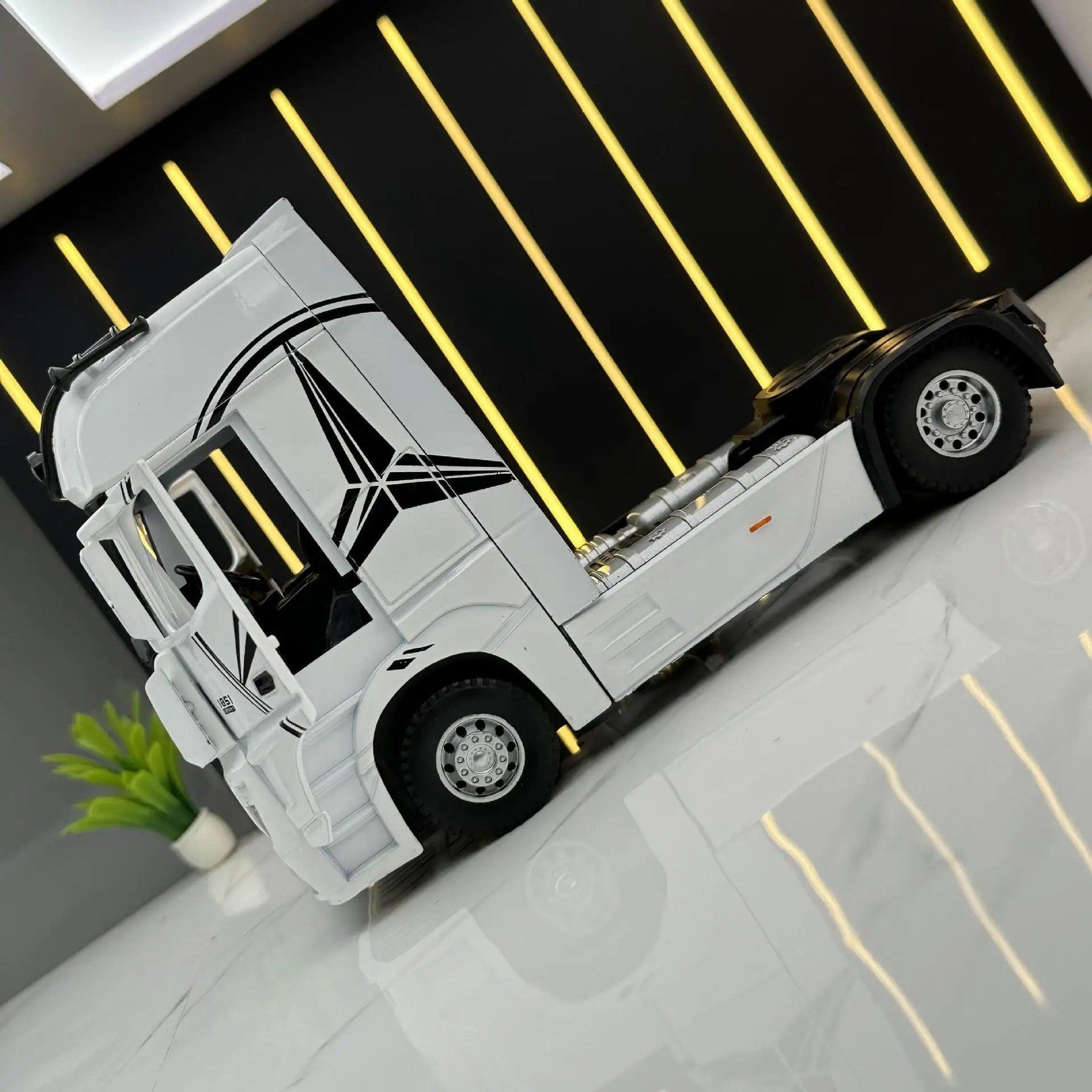 Miniatura Premium Caminhão Mercedes-Benz ACTROS 1:36