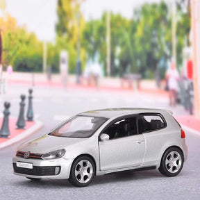 Miniatura Volkswagen Golf 6, Escala 1:36