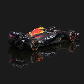 Miniatura Fórmula 1 Red Bull, Modelo 2023, Escala 1:43, #1 Verstappen, #11 Perez