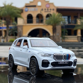 Miniatura Carro BMW X5 SUV, Escala 1:32