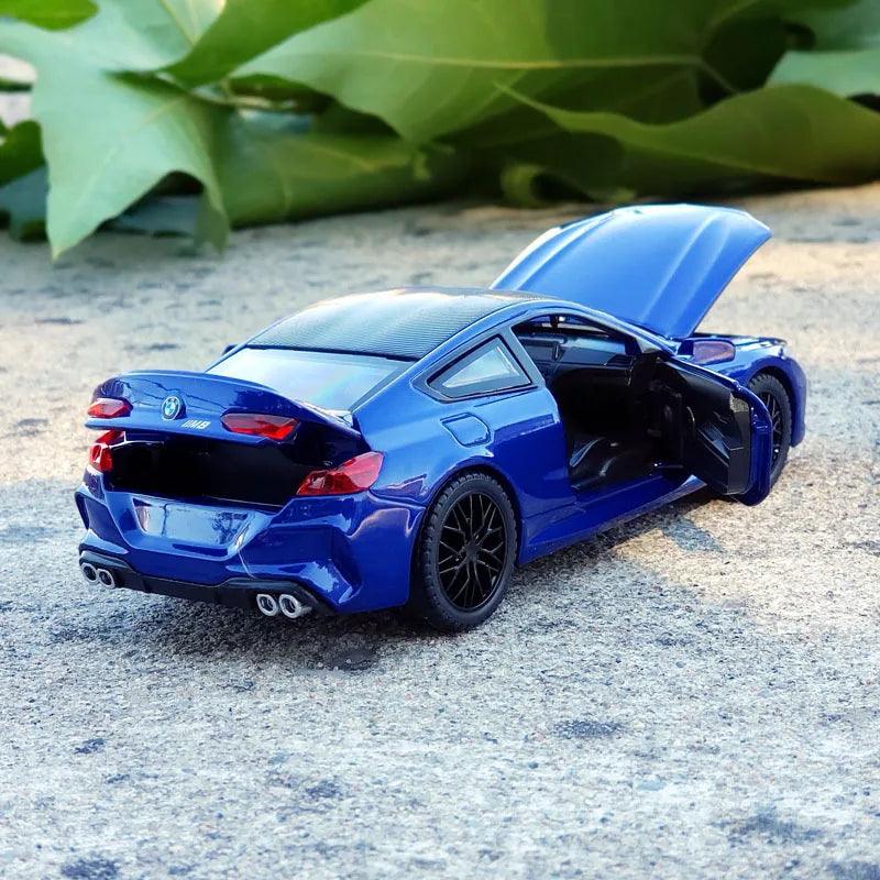 Miniatura Carro BMW M8 IM, Escala 1:32