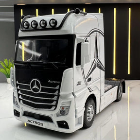 Miniatura Premium Caminhão Mercedes-Benz ACTROS 1:36