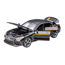 Miniatura Carro BMW M8 IM, Escala 1:32