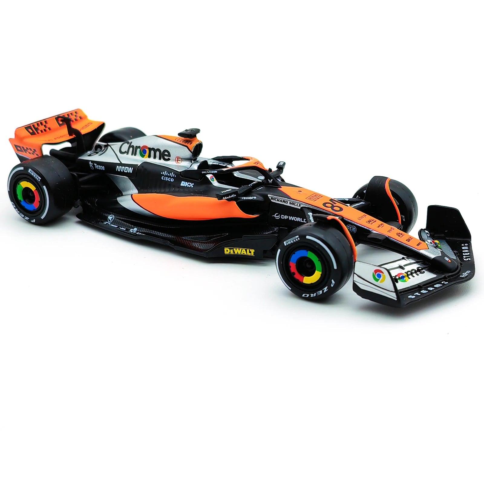 Miniatura Carro Fórmula 1 McLaren F1 Team MCL60 2023, Escala 1:43, 4# Lando Norris, 81# Oscar Piastri