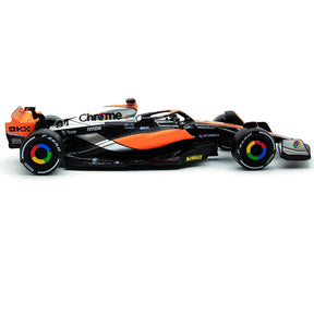 Miniatura Carro Fórmula 1 McLaren F1 Team MCL60 2023, Escala 1:43, 4# Lando Norris, 81# Oscar Piastri