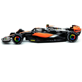 Miniatura Carro Fórmula 1 McLaren F1 Team MCL60 2023, Escala 1:43, 4# Lando Norris, 81# Oscar Piastri