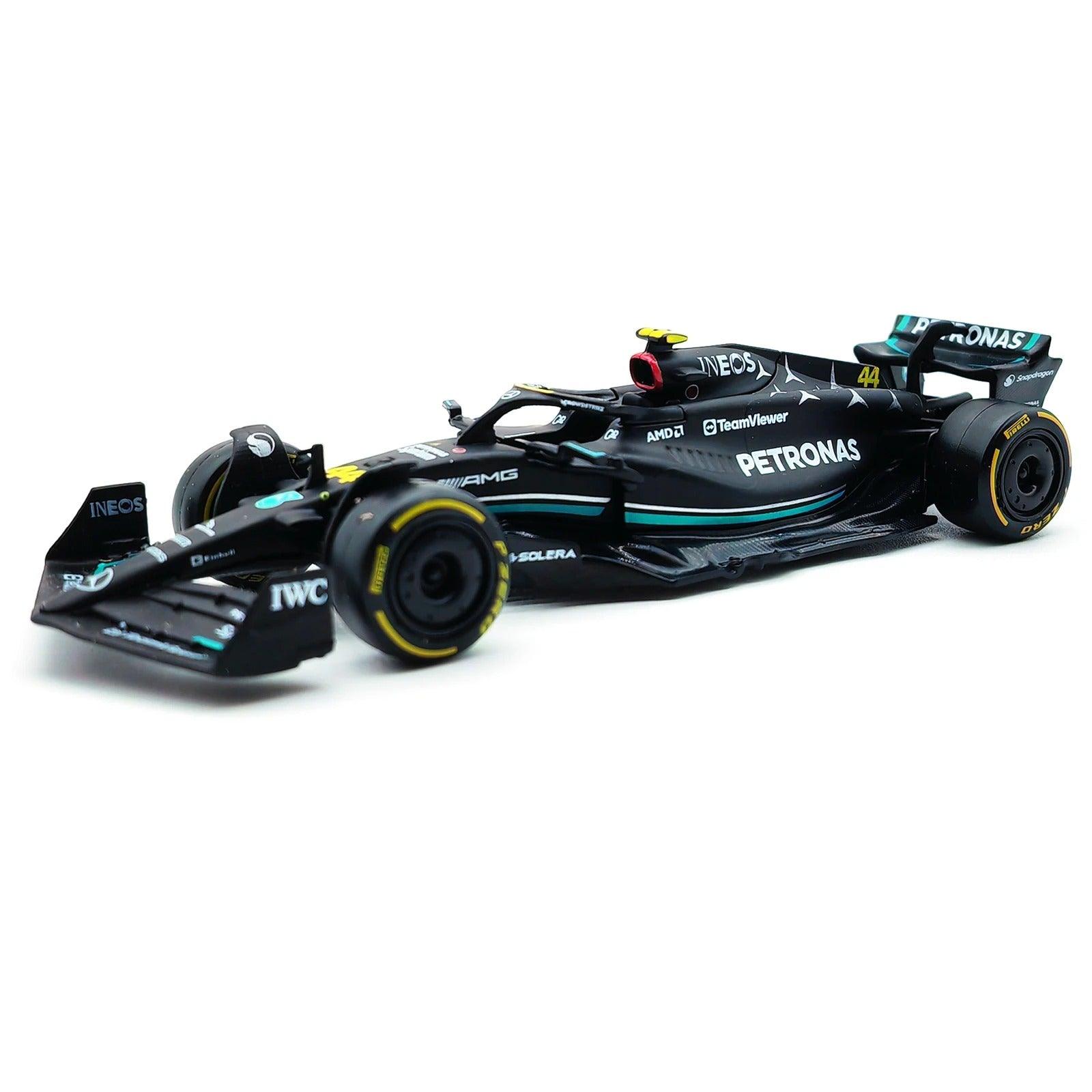 Miniatura Mercedes-AMG Petronas F1 Team W14 2023, Escala 1:43, #44 Hamilton, #63 George Russell