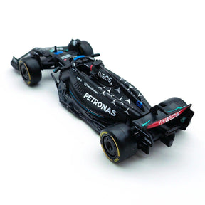 Miniatura Mercedes-AMG Petronas F1 Team W14 2023, Escala 1:43, #44 Hamilton, #63 George Russell