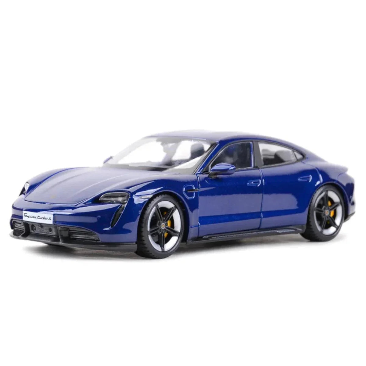 Porsche Taycan Turbo S 1:24